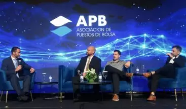 Puestos de bolsa analizan usos de la inteligencia artificial en sus operaciones