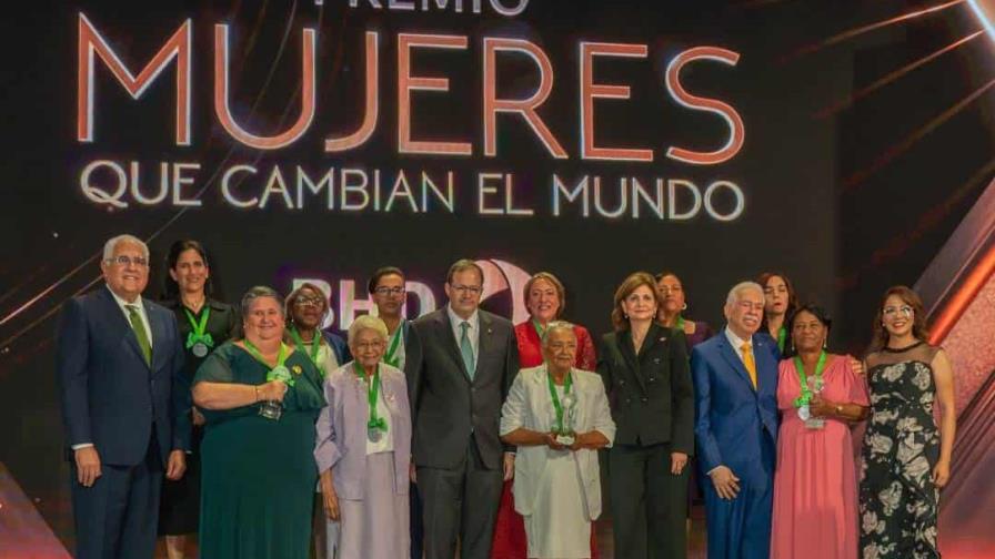 El Banco BHD entrega premio Mujeres que Cambian el Mundo en su novena ...
