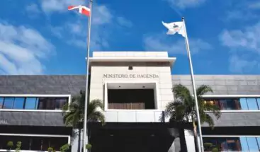 Fitch Ratings ratifica la calificación BB- de República Dominicana con perspectiva positiva
