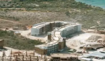 Con un puerto y hoteles en desarrollo, Pedernales aguarda vías de acceso para su despegue turístico