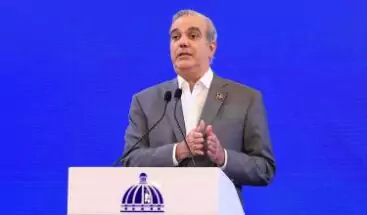 Abinader reconoce desaceleración económica en el país: "Sé que la población lo está sintiendo"
